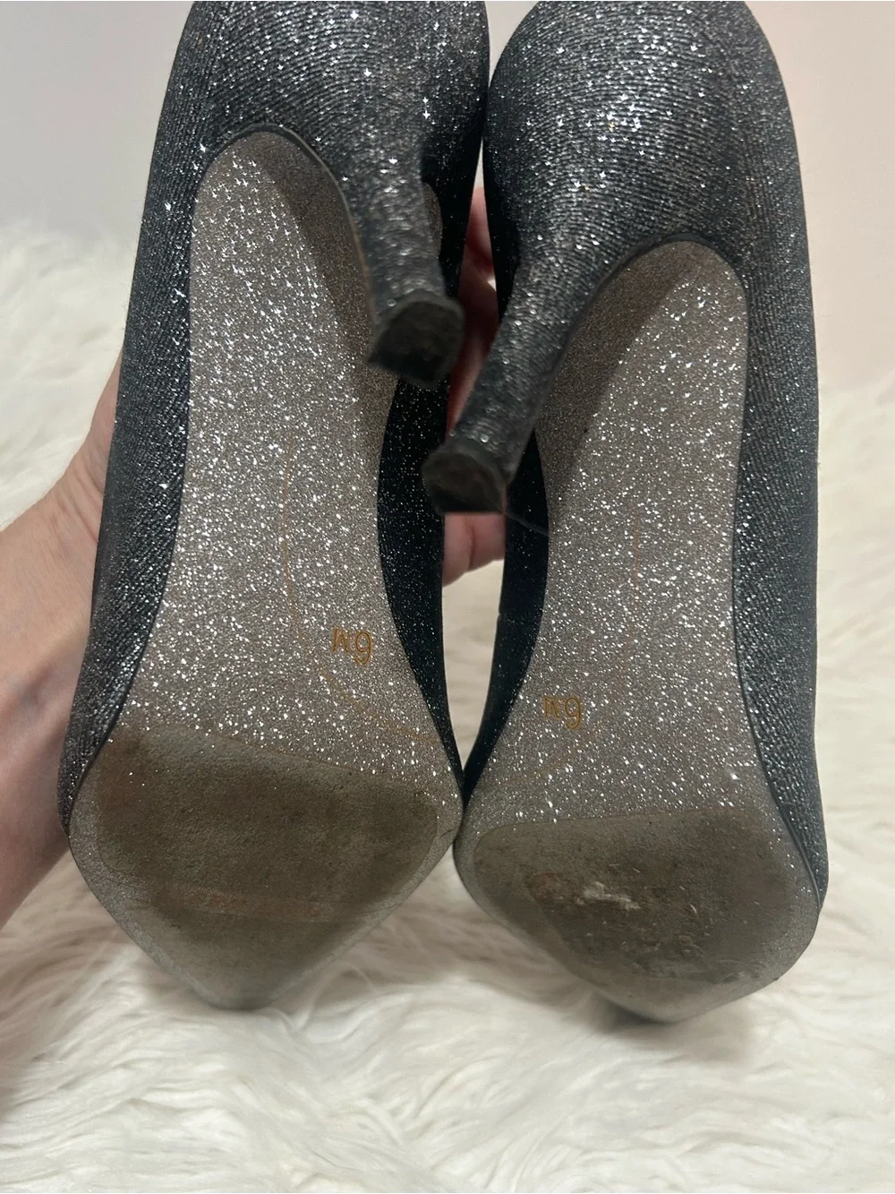 Nine West NW Flax size 6 black/silver gunmetal  glitter 3.5 inch heels